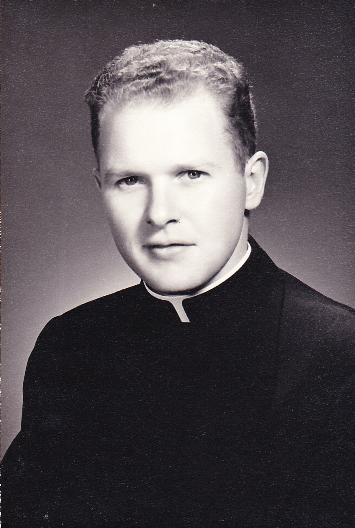 rev. harold moreshead
